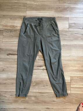 Athleta Farallon Jogger Utility Pants in Gray Size 8